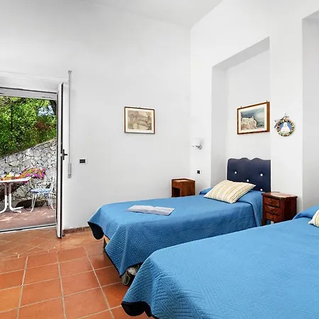 Sleeps 8 Pool Wifi Villa