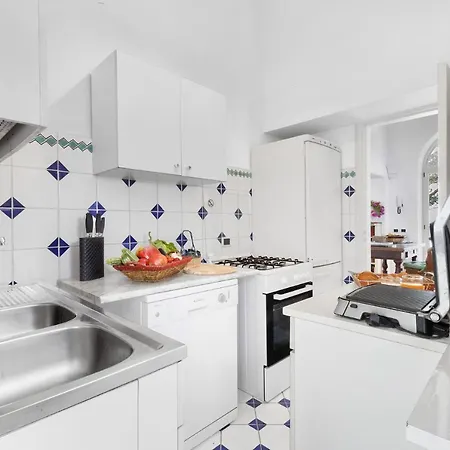 Sleeps 8 Pool Wifi Villa Capri