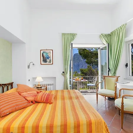 Sleeps 8 Pool Wifi Villa Capri