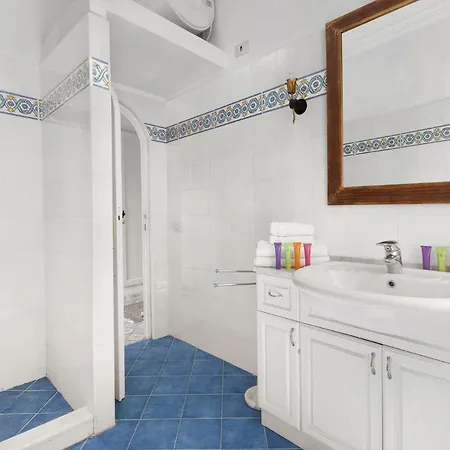Sleeps 8 Pool Wifi